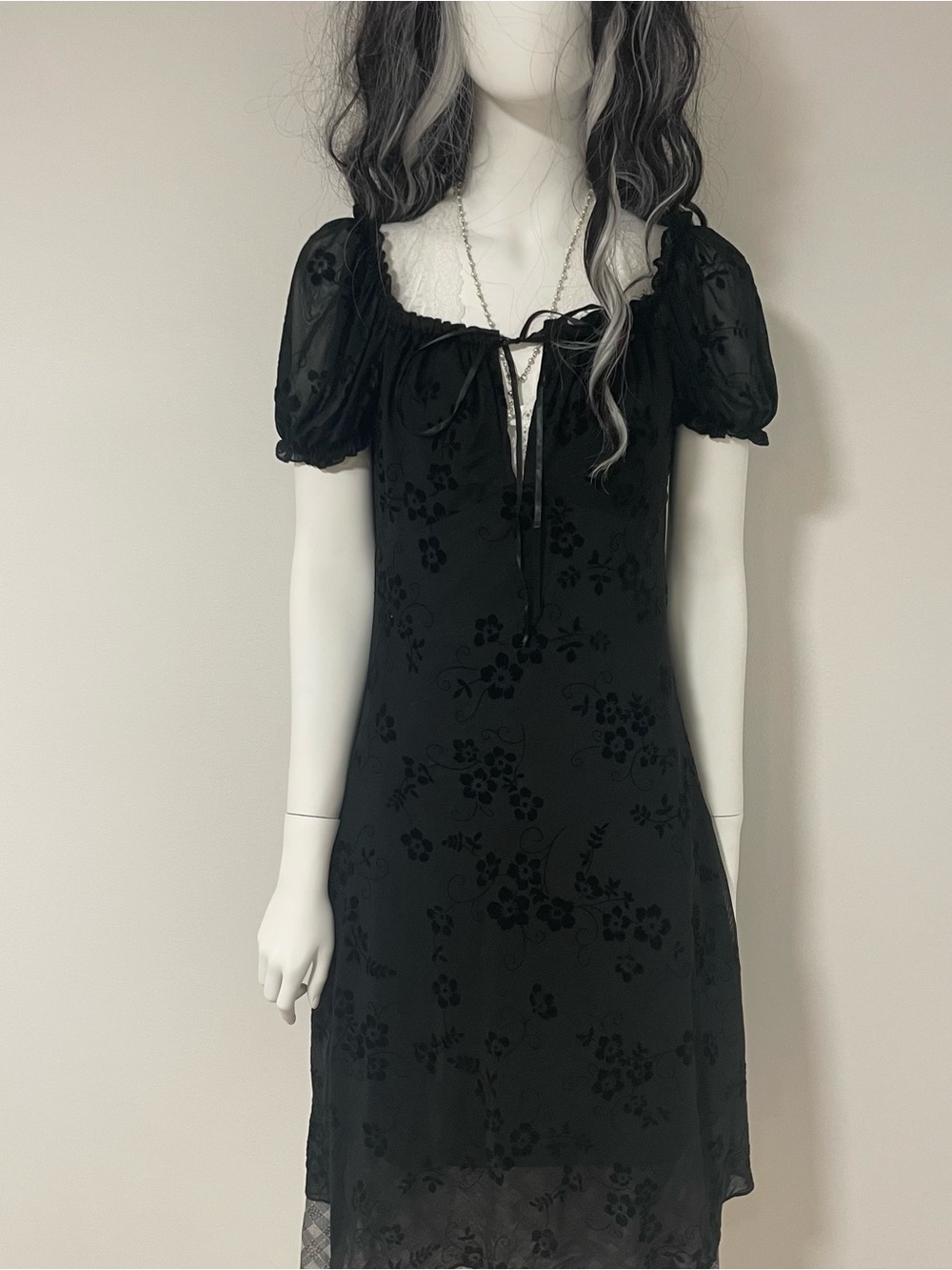 ROMWE Black Floral Tie-Front Puff Sleeve Midi Dress